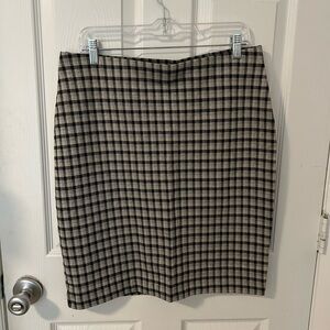 J Jill Ponte Pull On Plaid Skirt. Size medium